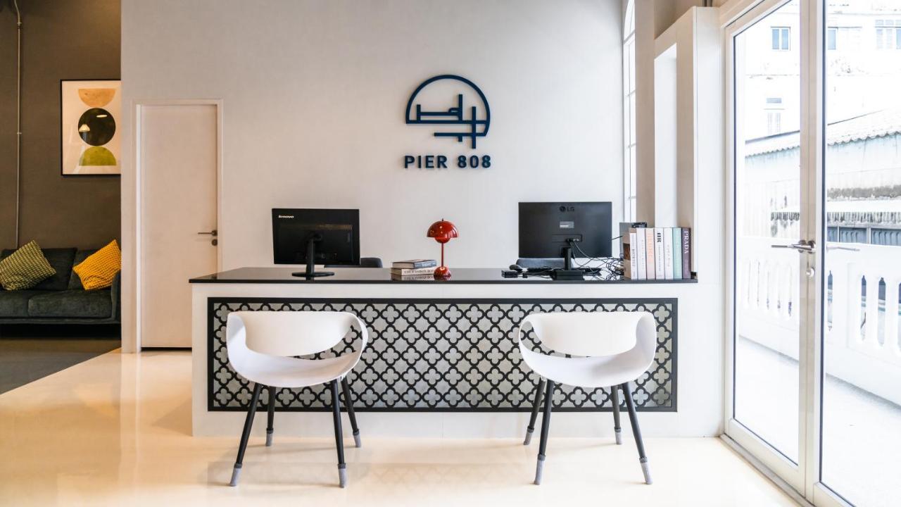 Pier 808 Hostel Банкок Екстериор снимка