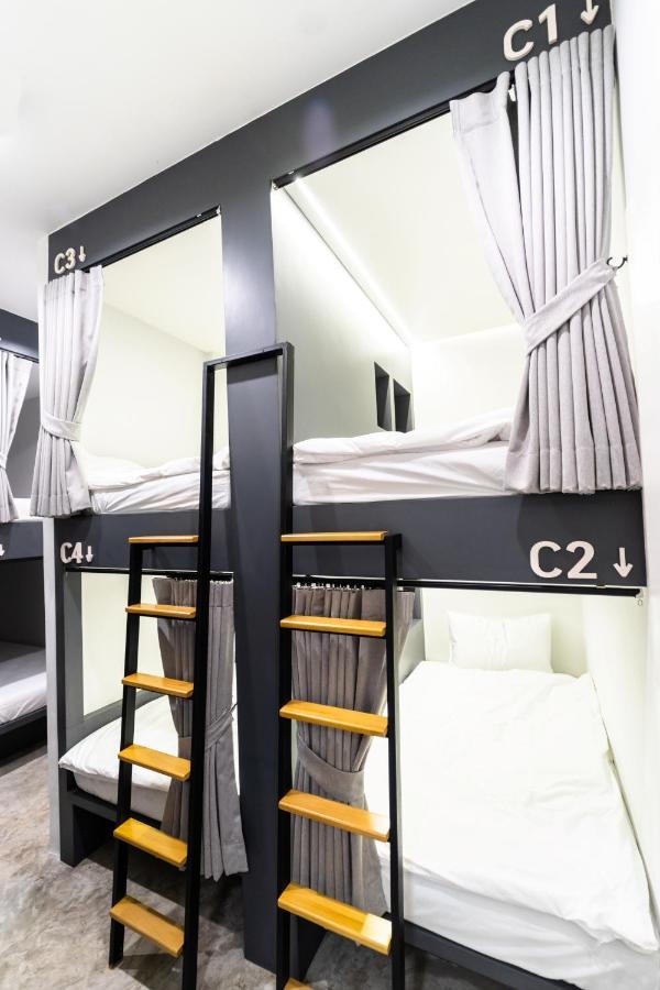 Pier 808 Hostel Банкок Екстериор снимка