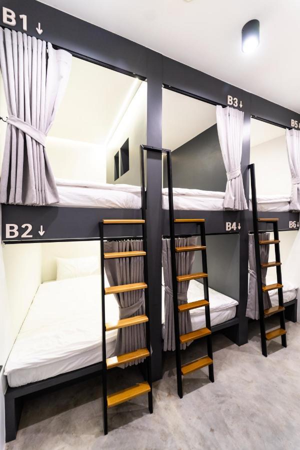 Pier 808 Hostel Банкок Екстериор снимка