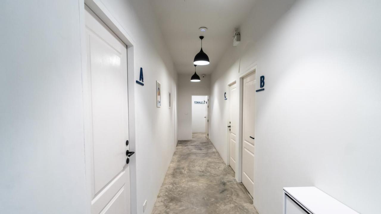 Pier 808 Hostel Банкок Екстериор снимка
