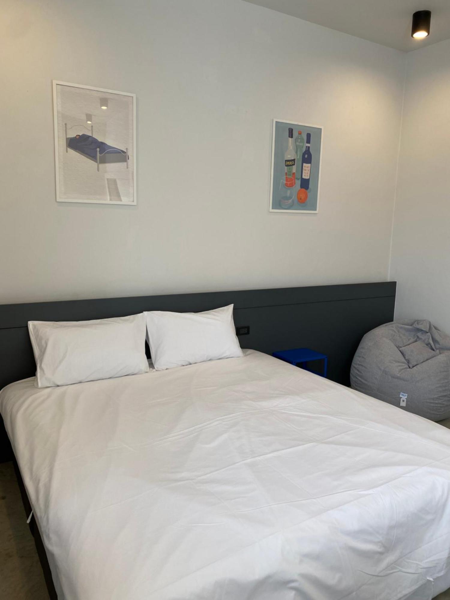 Pier 808 Hostel Банкок Екстериор снимка